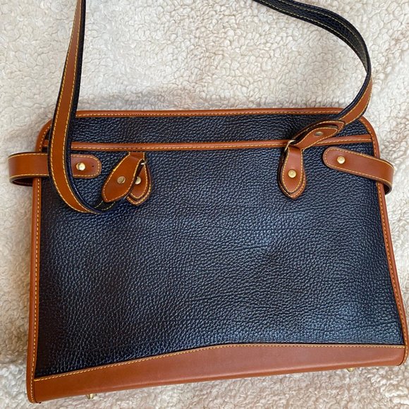 Vintage Dooney and Bourke All Weather Leather bag - Picture 3 of 9